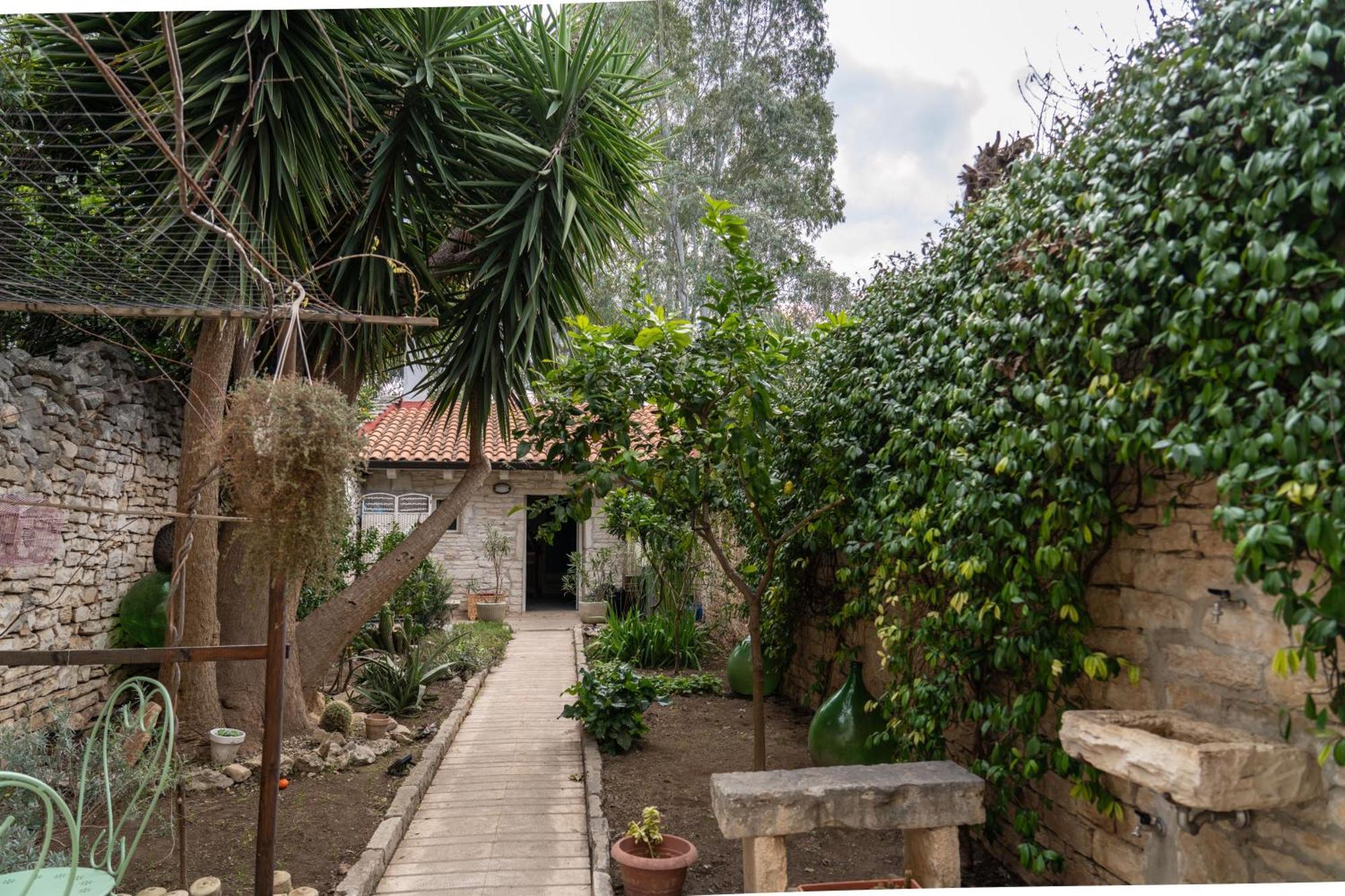 Casa Vacanze Alisei Terlizzi Exteriör bild