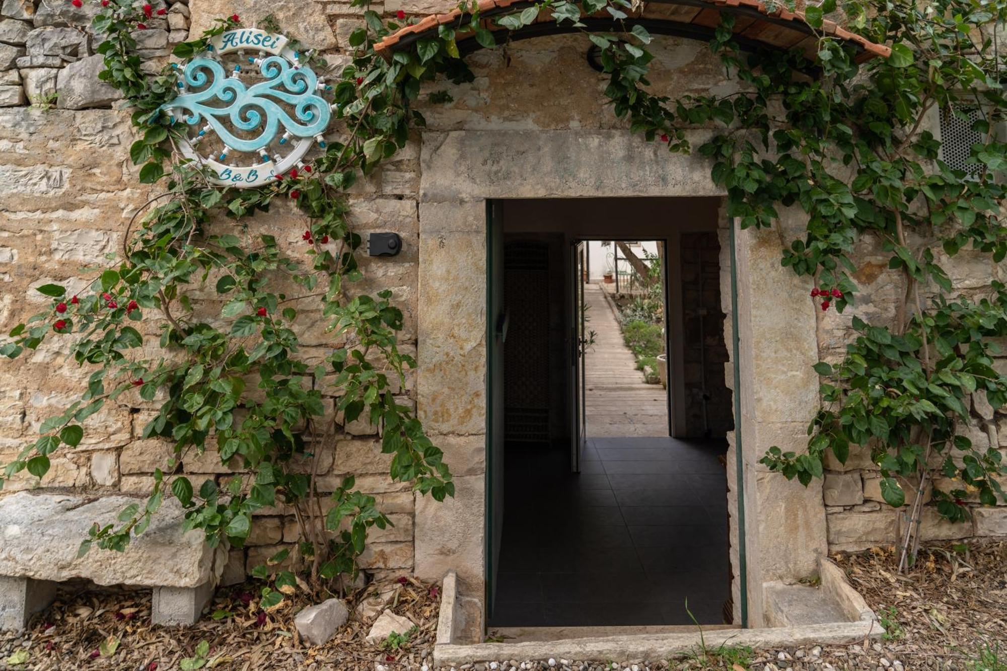 Casa Vacanze Alisei Terlizzi Exteriör bild