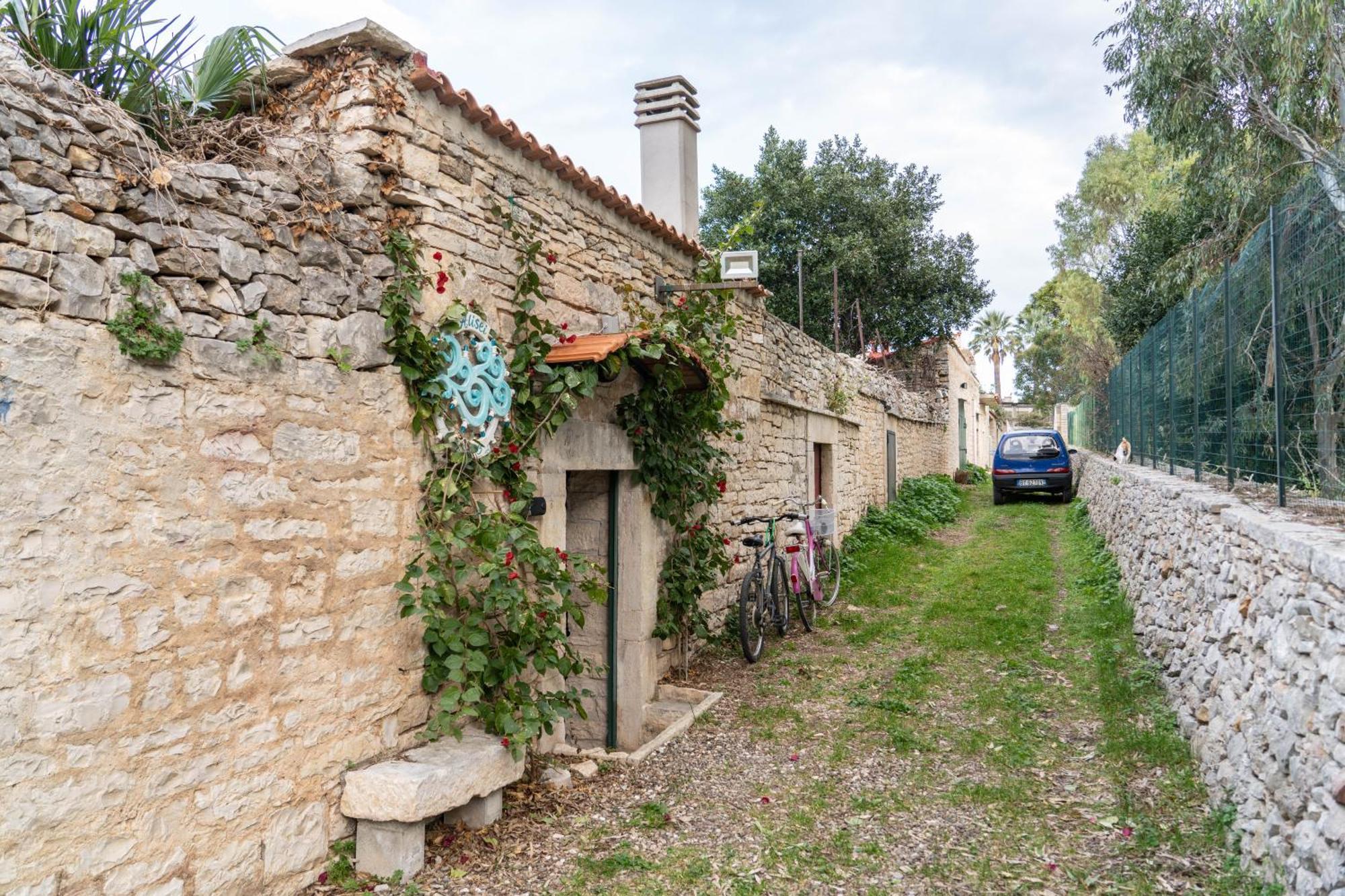 Casa Vacanze Alisei Terlizzi Exteriör bild